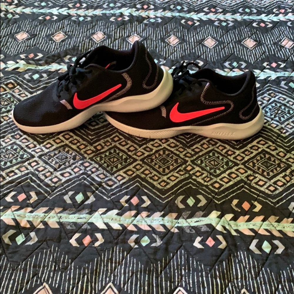 Nike flex shoes like new perfect condition size 8